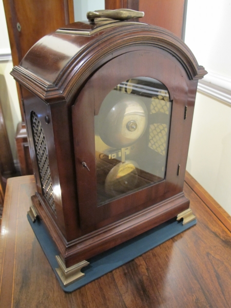 FineEnglish Table Clock