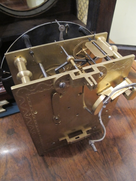 FineEnglish Table Clock