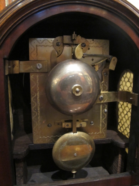 FineEnglish Table Clock