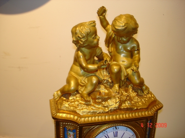 VERY FINE GILT BRONZE CLOCK