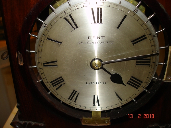 Dent Table Clock