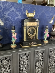 Large mantel clock
