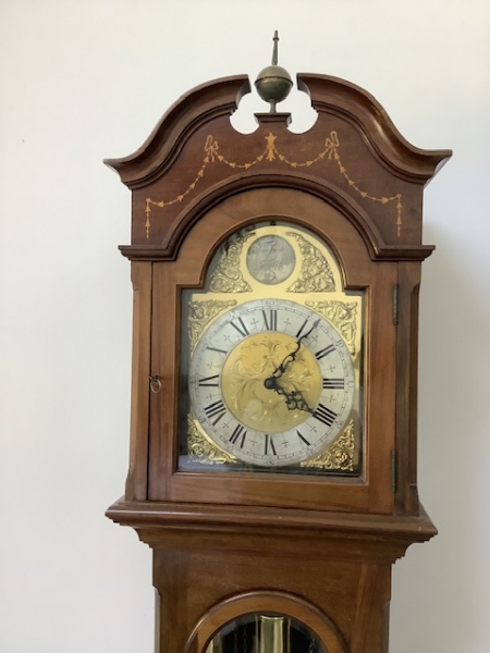 Musical grandmother clock