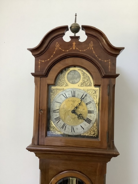 Musical grandmother clock