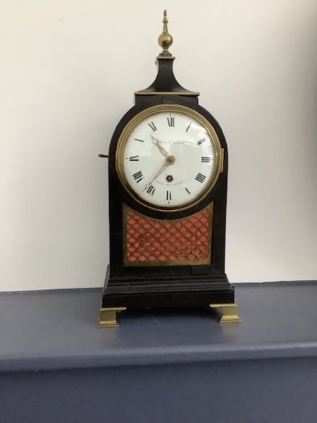 Fine table clock